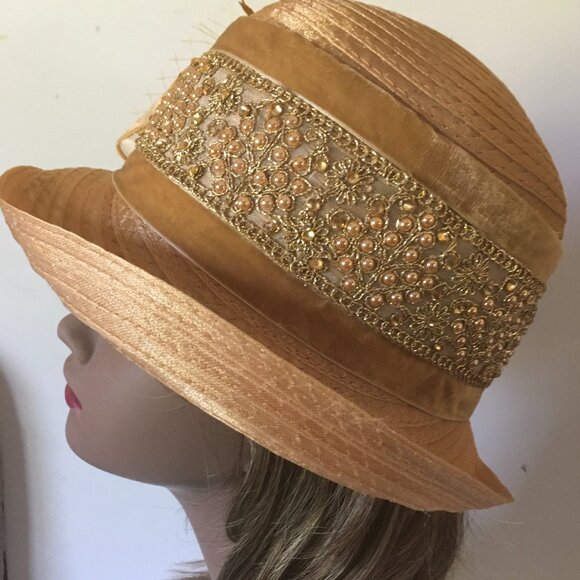 Elegant Gold Hat with Rhinestone Embellishments - Picture 4 of 4